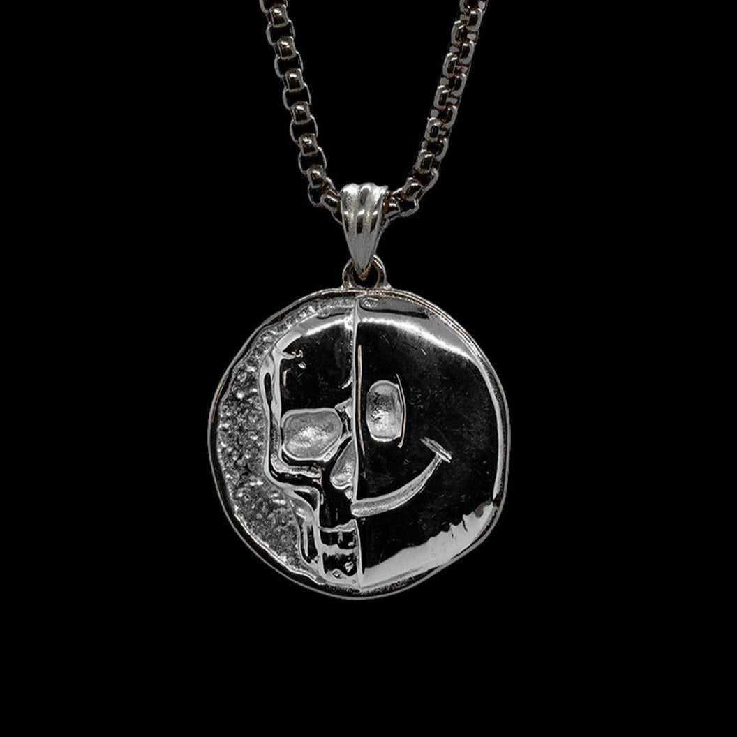 Death Smile: 'Memento Mori' Coin Pendant ( Silver / Black )