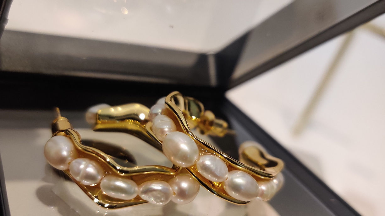 Irregular Gold Hoop Pearl Earrings