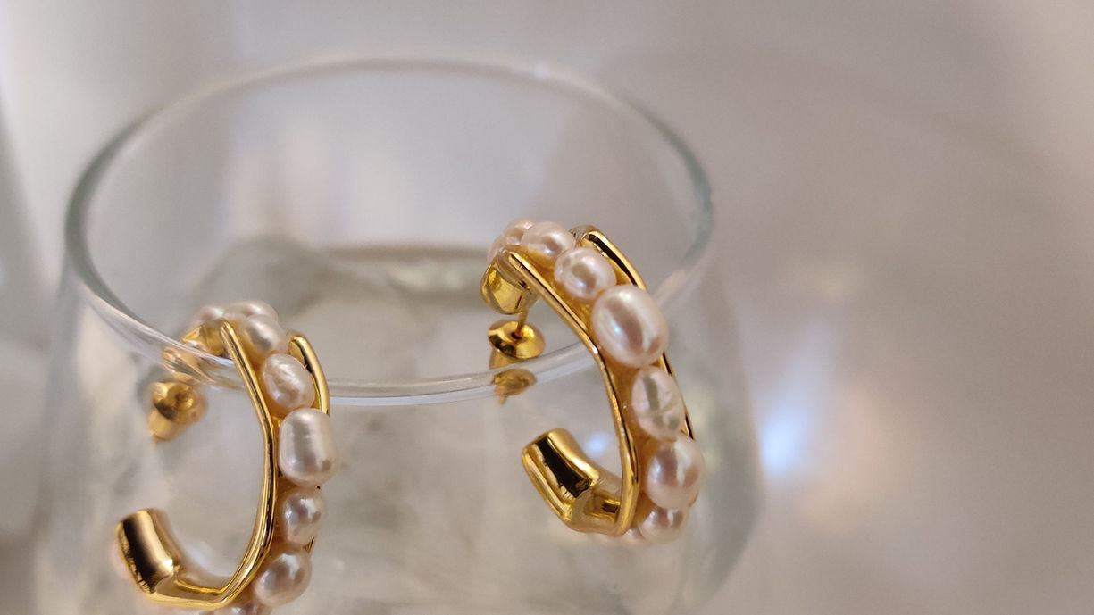 Irregular Gold Hoop Pearl Earrings