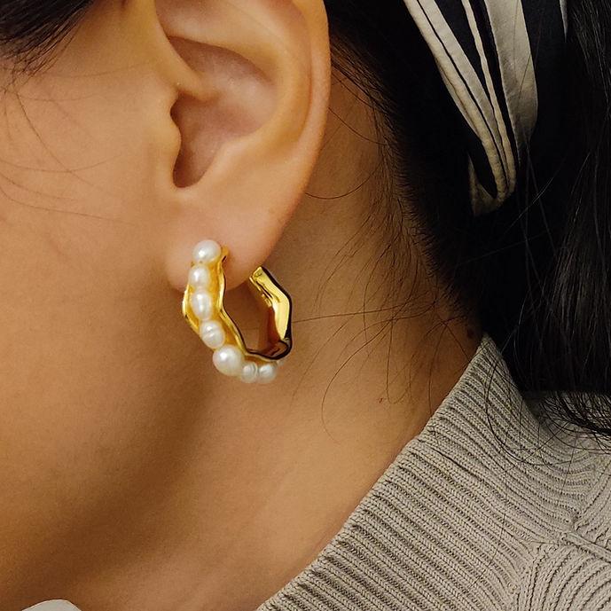 Irregular Gold Hoop Pearl Earrings