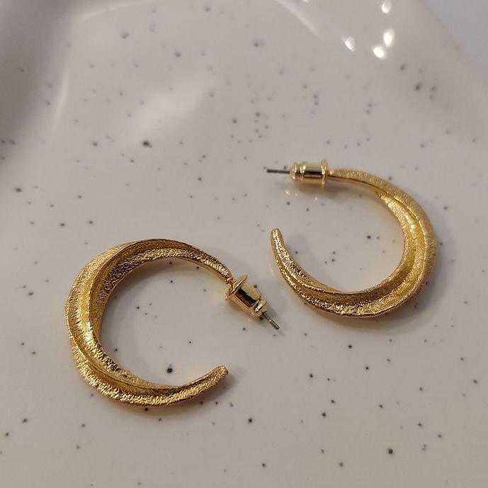 Gold Twist Hoop Earrings