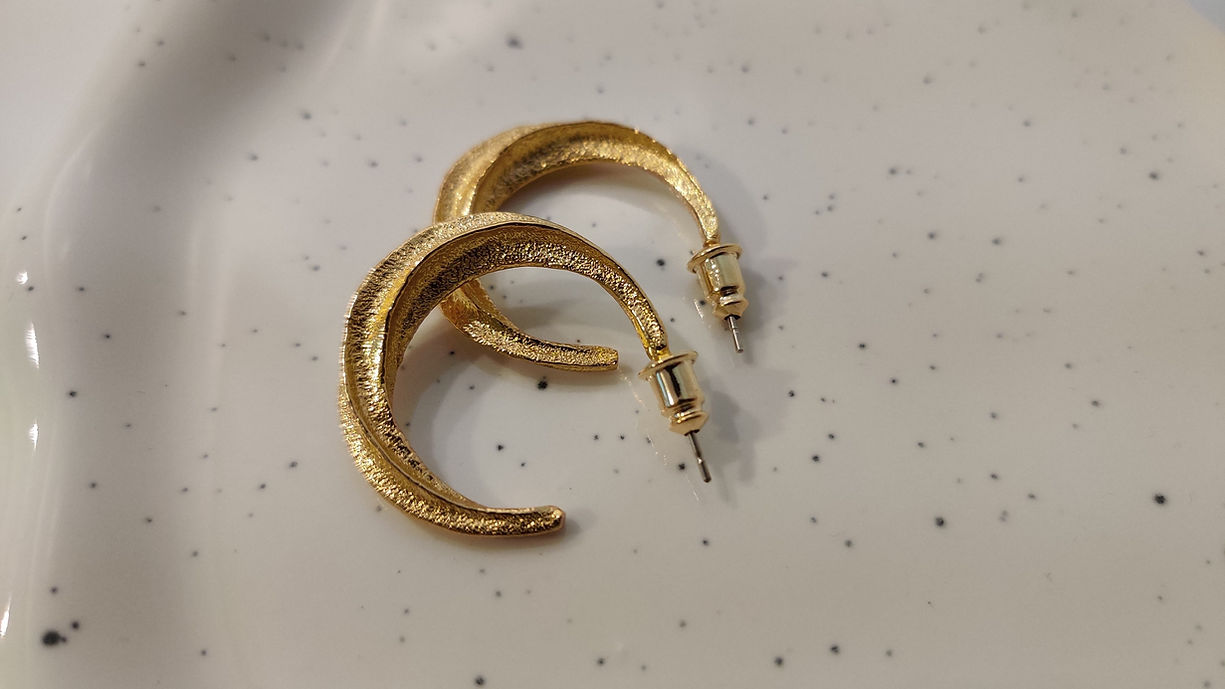 Gold Twist Hoop Earrings