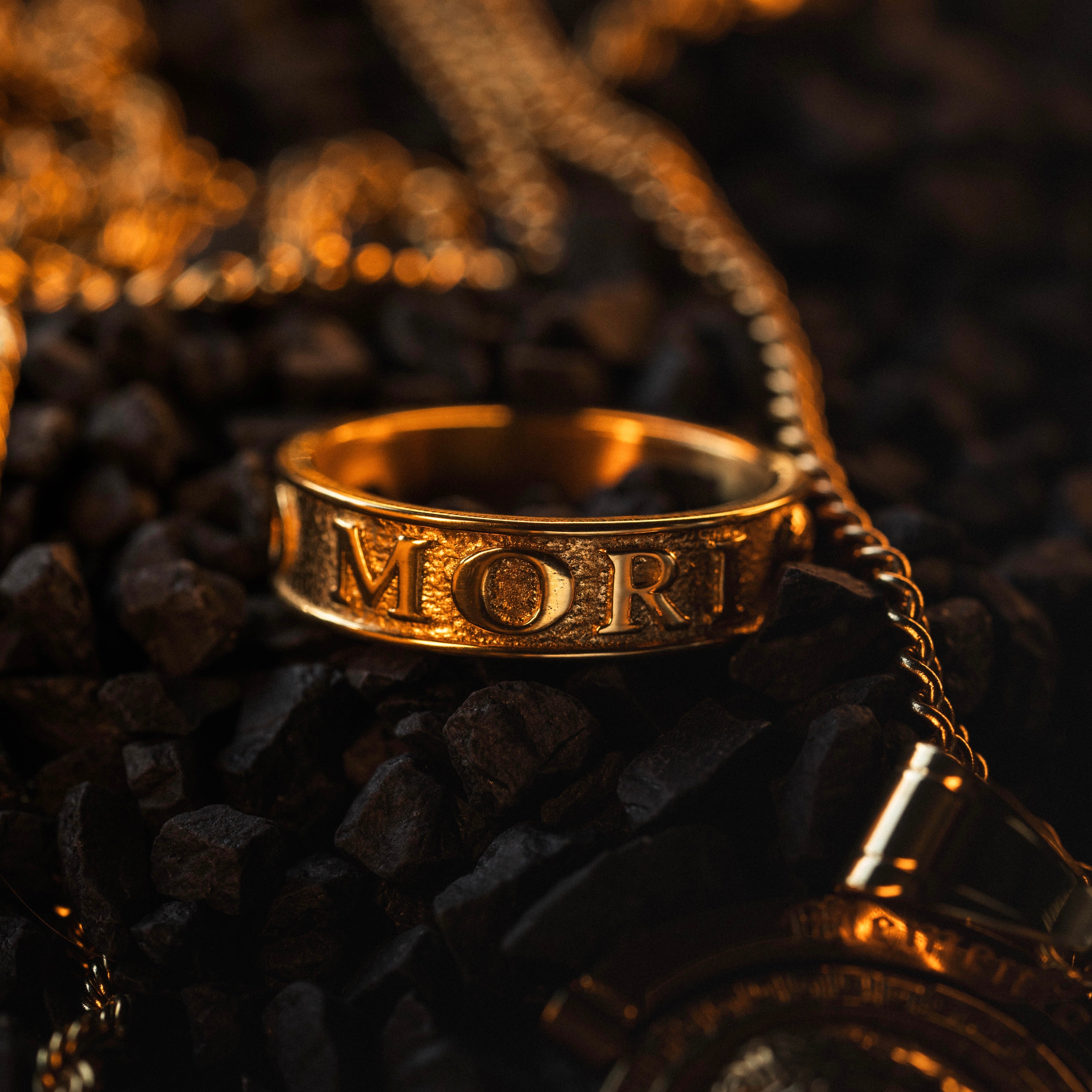 'Memento Mori' Ring - Gold