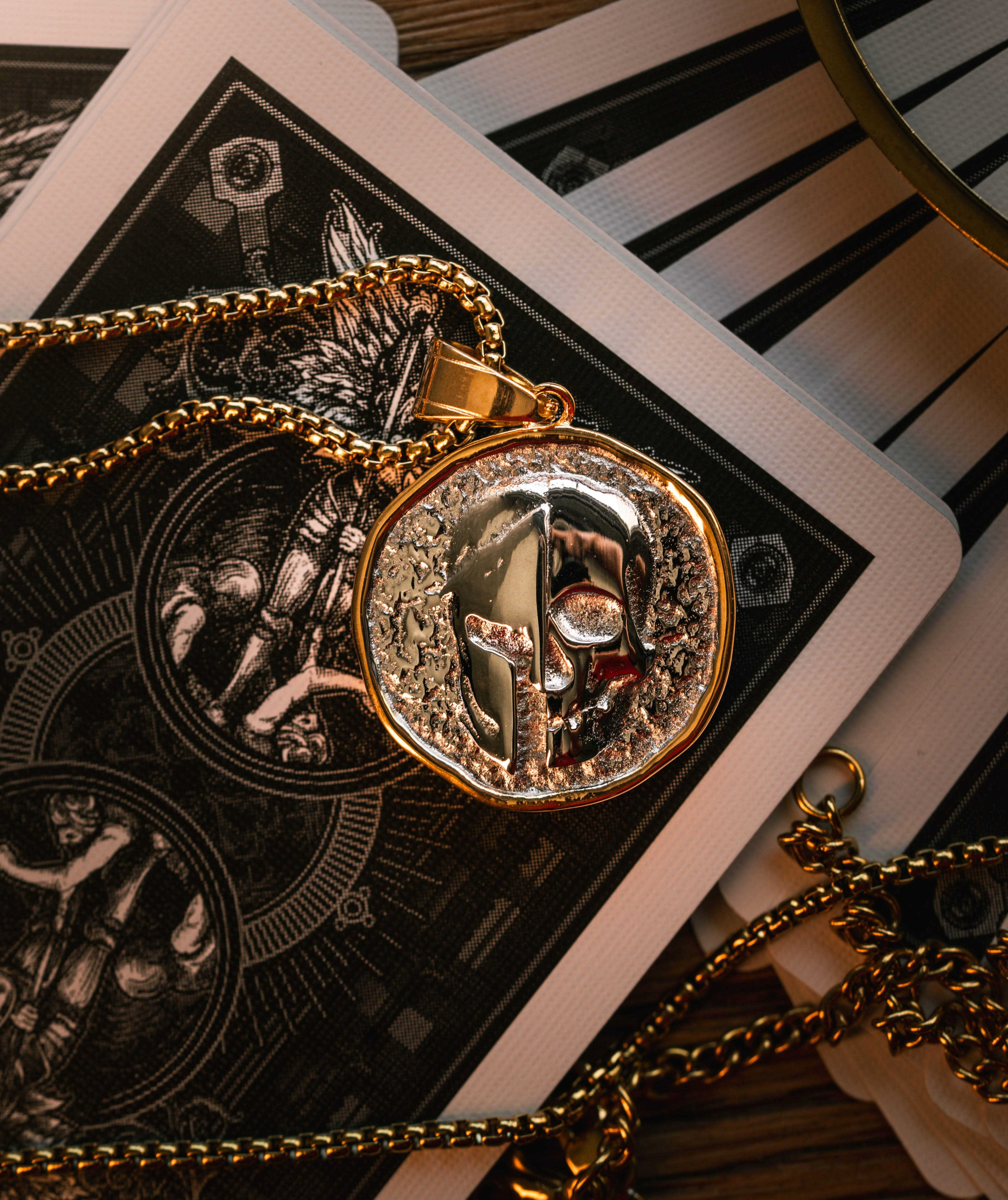 Spartan Skull: 'Veni Vidi Vici' Coin Pendant ( Gold )