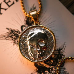 Spartan Skull: 'Veni Vidi Vici' Coin Pendant ( Gold )